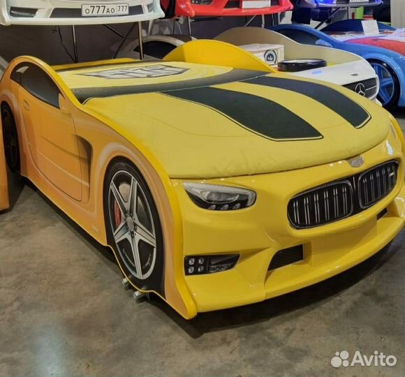 Кровать машина