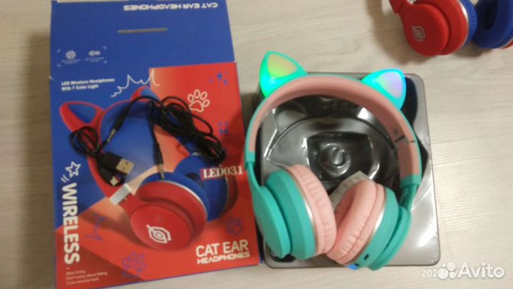 Беспроводные светящиеся наушники с ушами