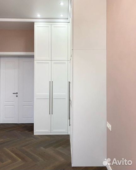 Дизайнерский распашной шкаф в рассрочку