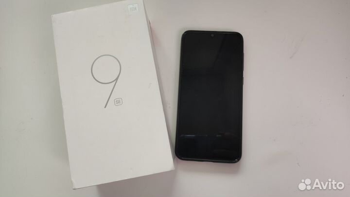 Xiaomi Mi 9 SE, 6/64 ГБ