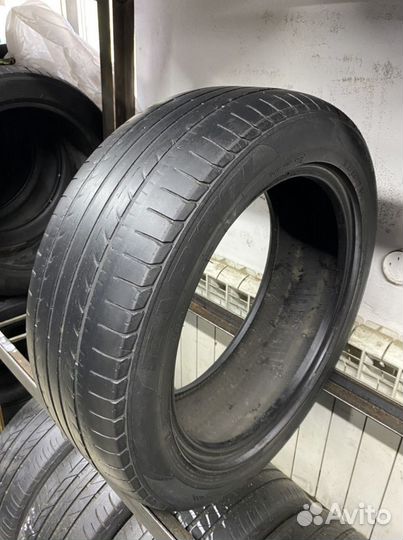 Capitol Sport UHP 215/55 R17 94V