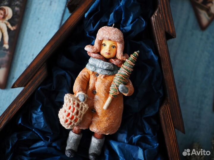 Ватная игрушка мальчик с ёлкой