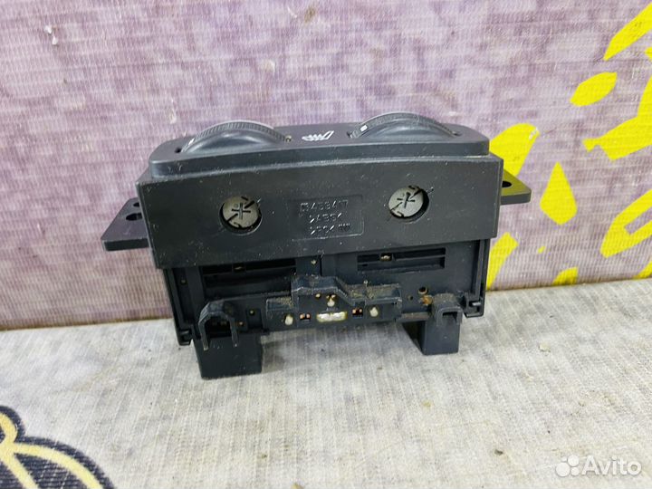 Кнопки обогрева сидений Авенсис Avensis T25