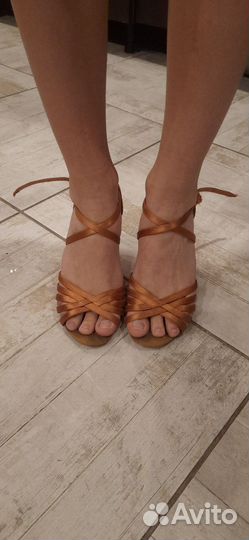 Бальные туфли Латина 38