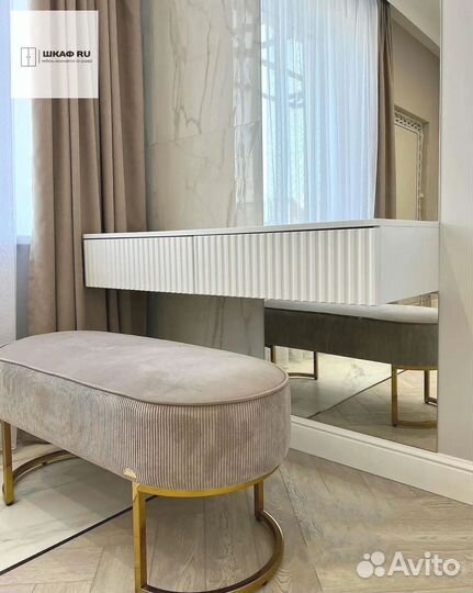 Распашной шкаф