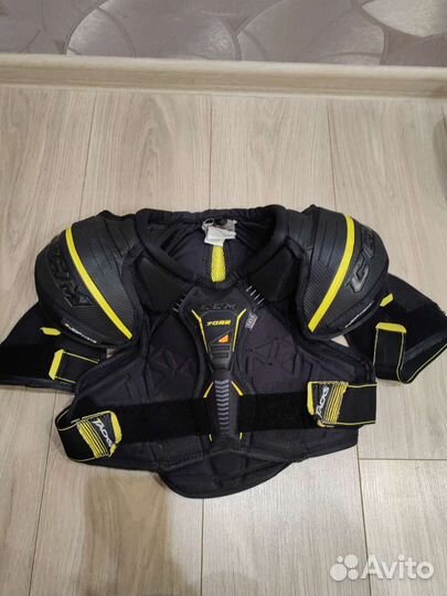 Нагрудник хоккейный