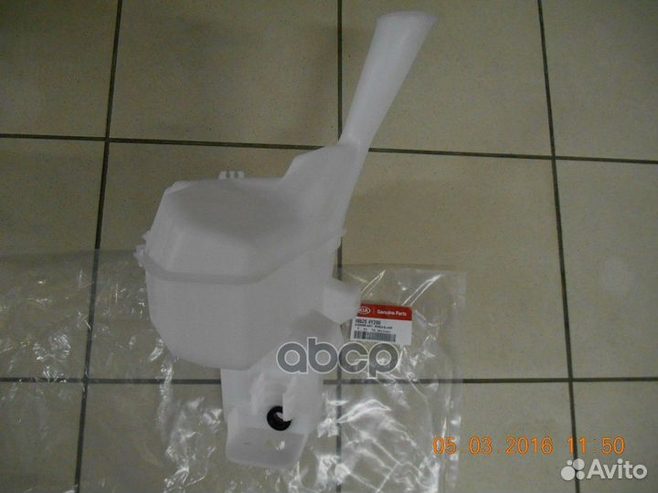 Бачок стеклоомывателя Kia RIO 2011 986204Y200