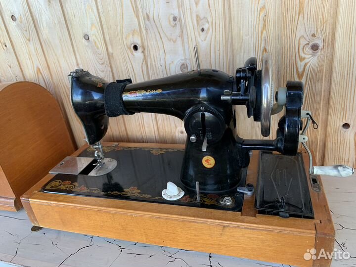 Швейная машинка, ручная