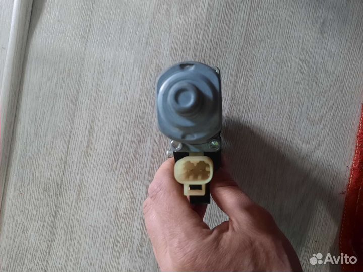 Моторчик стеклоподъемника chevrolet cruze прав.пер