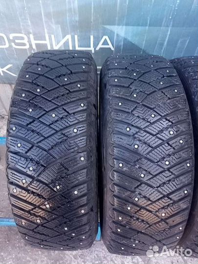 Goodyear Ultragrip Ice Arctic 195/65 R15 92T