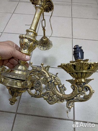 Люстра бронзовая большая.винтаж
