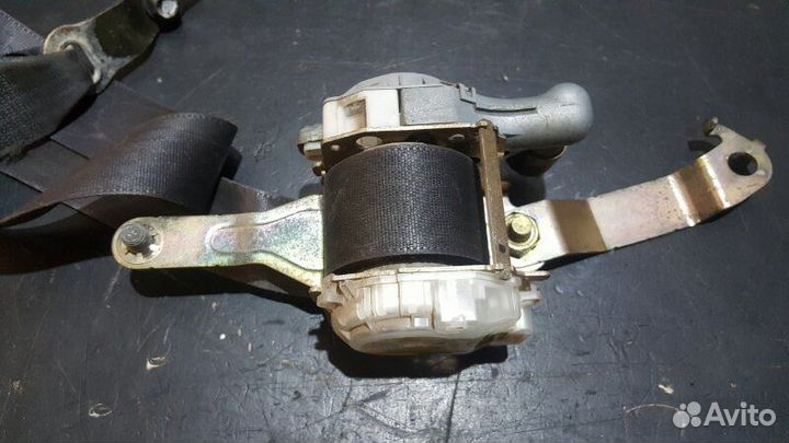 Ремень безопасности передний левый Subaru Legacy