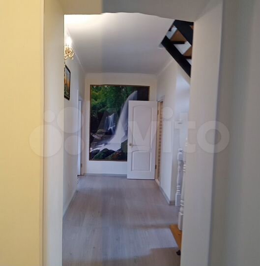 Дом 298 м² на участке 17 сот.