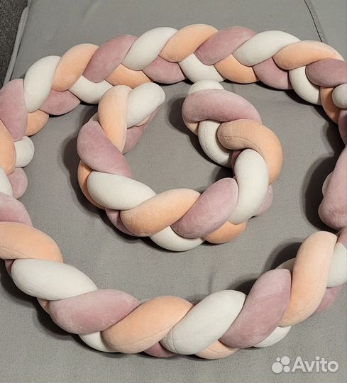 Бортик коса в кроватку