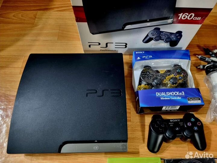 Sony PS3 Slim + 70 игр, два геймпада