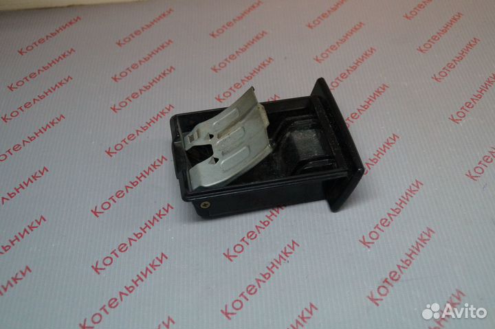 Nissan 68800-0M001 Пепельница