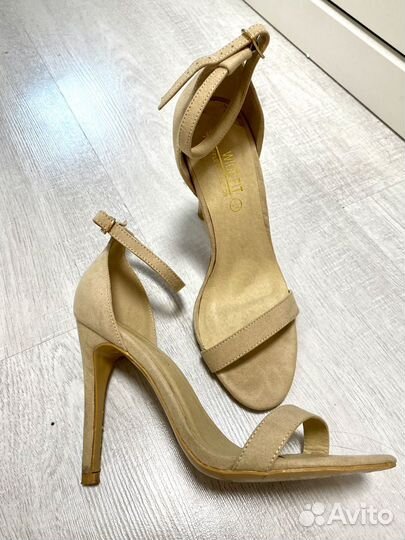 Босоножки замшевые 39