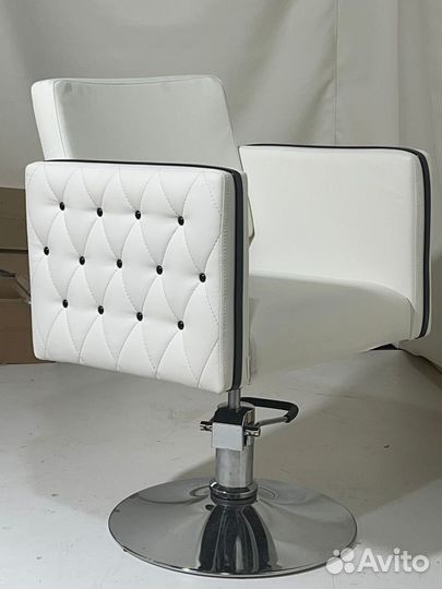 Парикмахерское кресло 