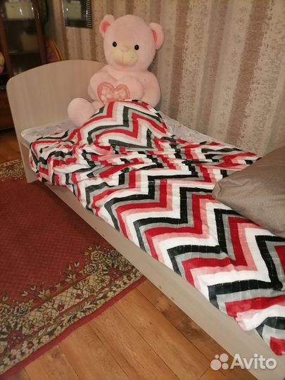 Кровать