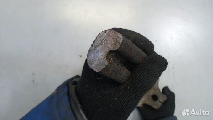 Ступица (кулак, цапфа) Nissan Navara, 2006