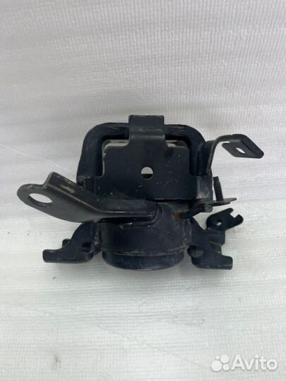 Подушка двигателя правая Toyota Camry V70/V75