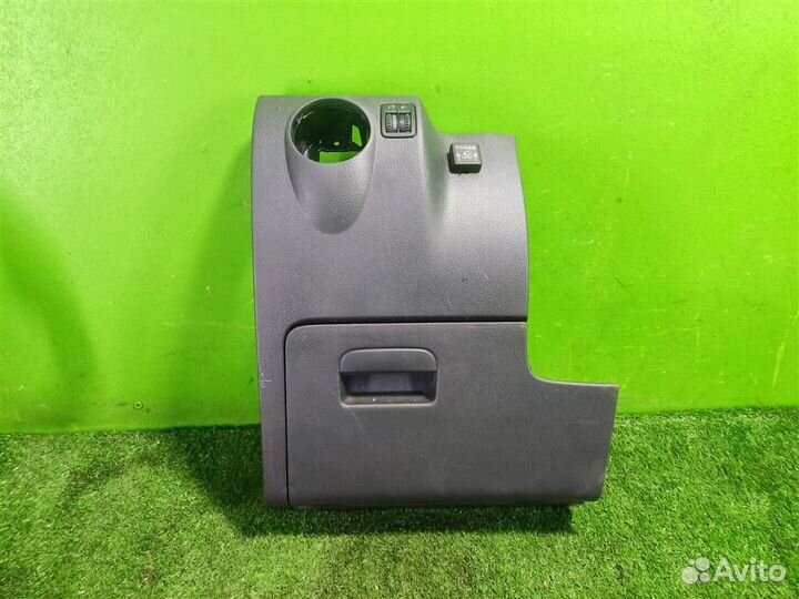 Накладка торпедо подрулевая volkswagen Golf Plus