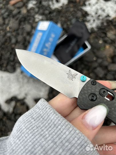 Нож Benchmade Bugout 535 карбон на шайбах