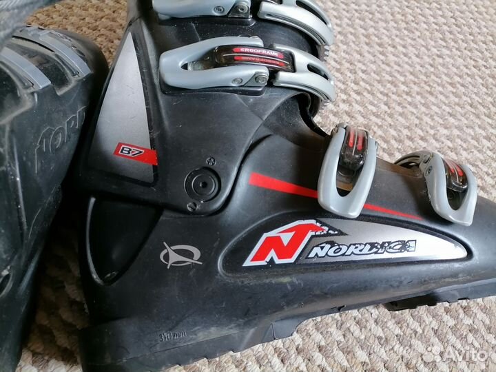 Горнолыжные ботинки nordica