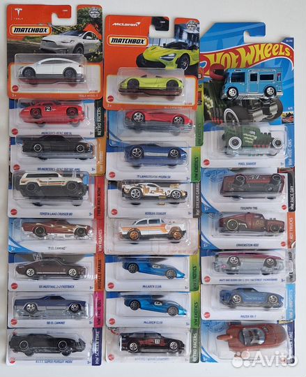Машинки HotWheels разные запак