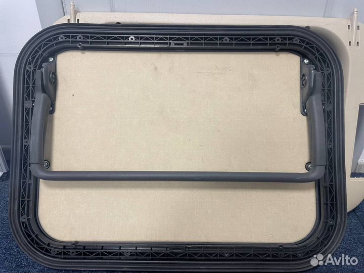 Люк механический Sitrak C7H G7