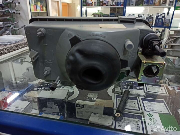 Новая левая фара