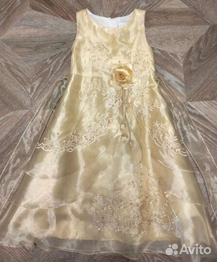 Нарядное платье для девочки