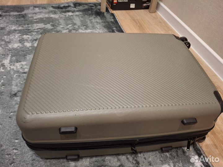 Чемодан на колесах calpak