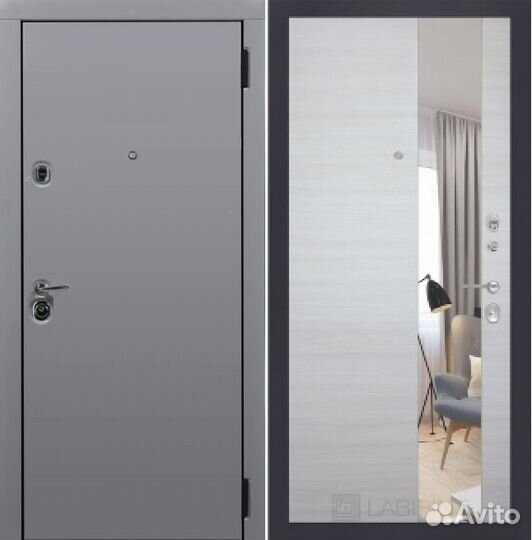 Дверь повышенной тепло и шумоизоляции с зеркалом