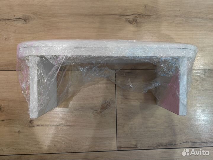 Полка маникюрная