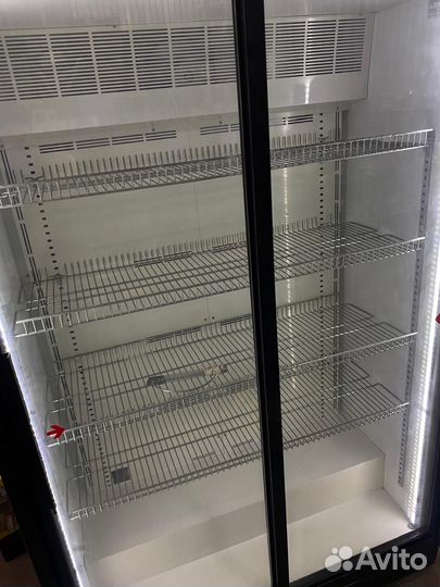 Холодильный шкаф Хелкама 120 см бу