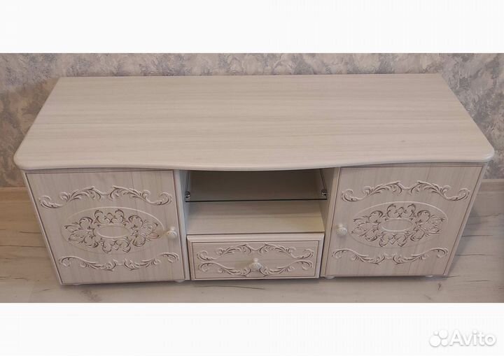 Тумба под телевизор