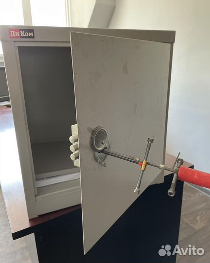 Вскрытие замков, сейфов, автомобилей