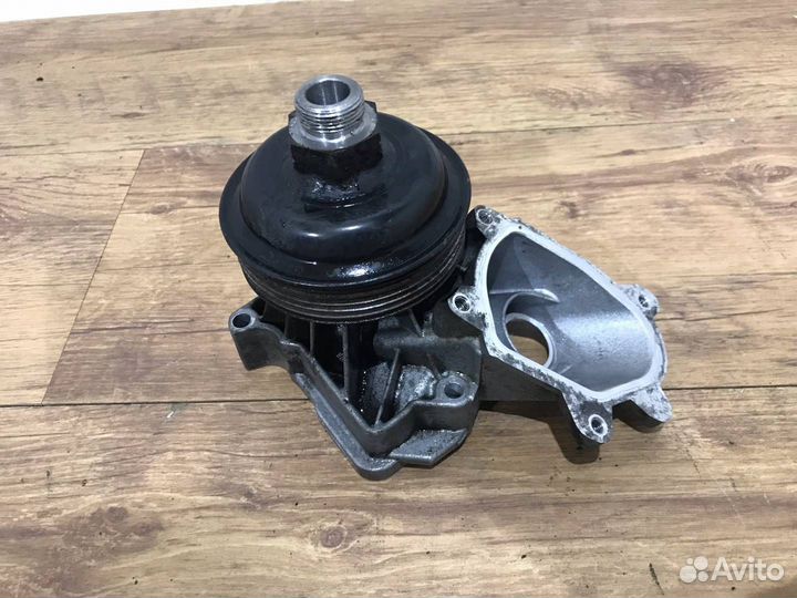 Водяная помпа BMW 7 E65/E66/E67 рест. E65 2005