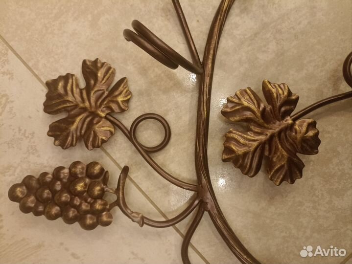 Панно для бутылок вина