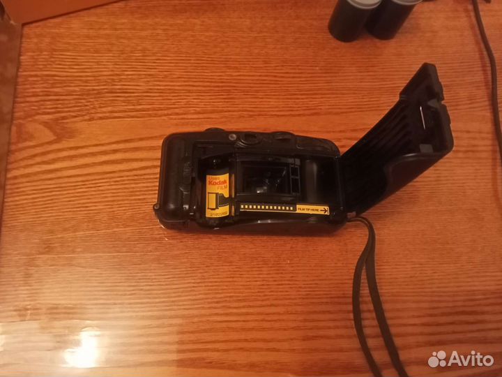 Фотоаппарат kodak и наручные часы