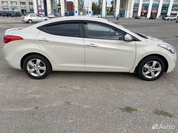 Hyundai Elantra 1.6 AT, 2011, 170 000 км