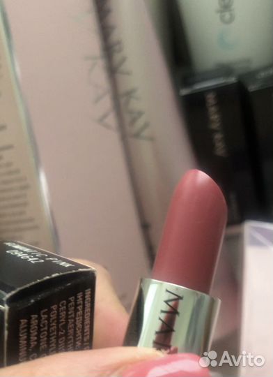 Помада Мери Кей