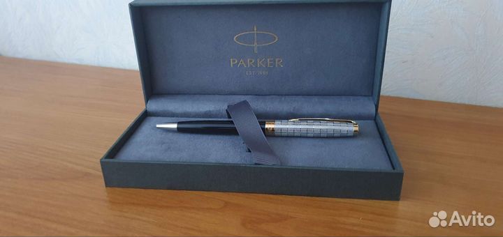 Шариковая ручка Parker Sonnet Premium
