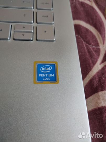 HP 8Gb,ssd256,4415u