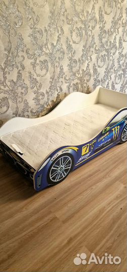 Кровать детская машинка