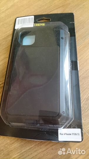 Чехол на iPhone 11