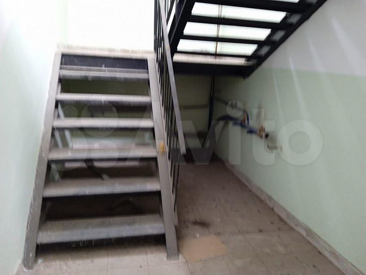 Сдаю помещения свободного назначения 300 м²