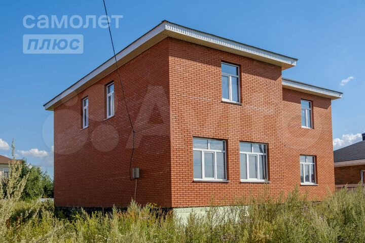 Коттедж 340,1 м² на участке 13,4 сот.