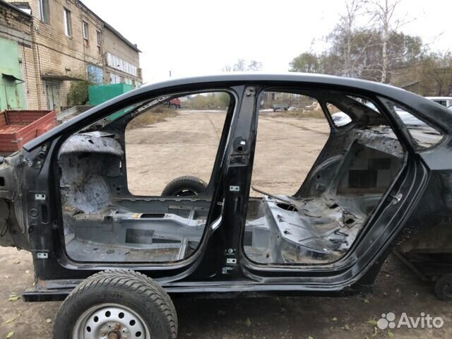 Центральная стойка левая volkswagen polo 5 1.6 мт